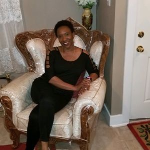 Meet your Posher, Claudette